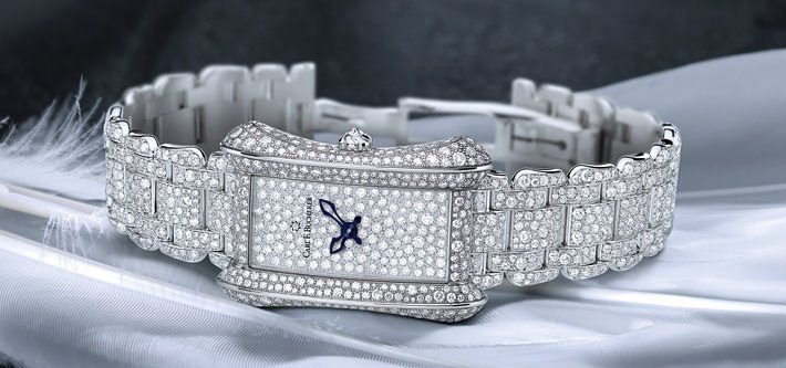 Carl F. Bucherer Alacria Swan: Hands-on with 1,300 white diamonds