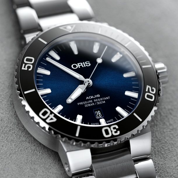 Introducing The Baselworld 2017 Oris Aquis Date I The Watch Guide