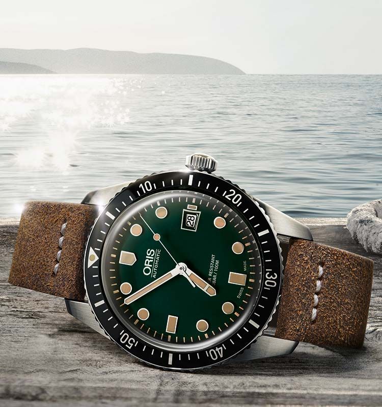 Green dial swiss online watch