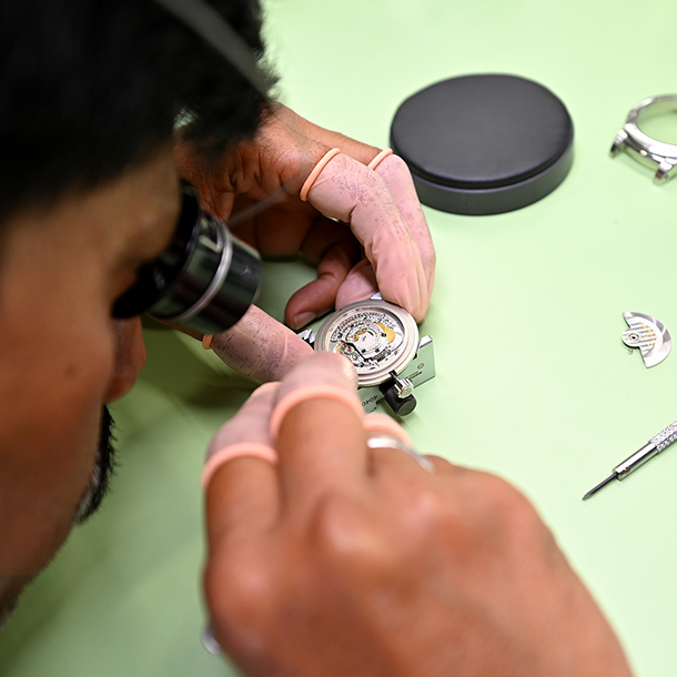 Five Tell-Tale Signs That Indicate Your Watch Is Due For Servicing