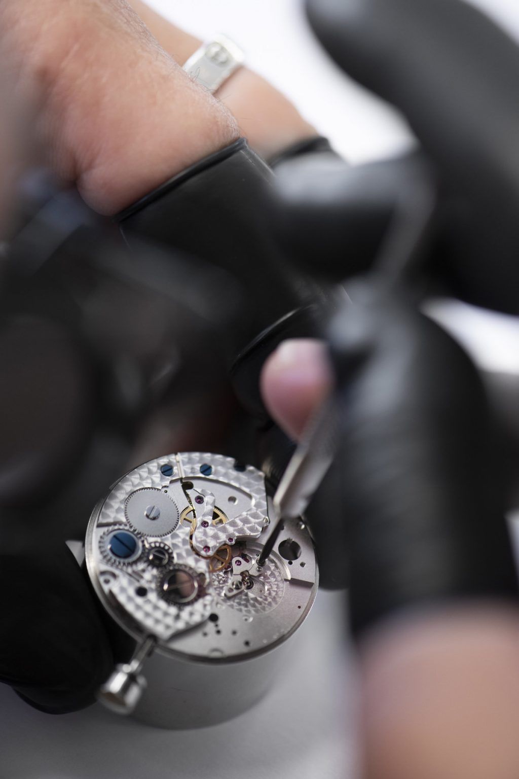 Five TellTale Signs That Indicate Your Watch Is Due For A Service