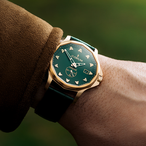 corum-admiral-bronze-1-2.jpg