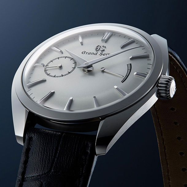 Round-Up: The Top 10 Hand-Winding Timepieces In Market Today