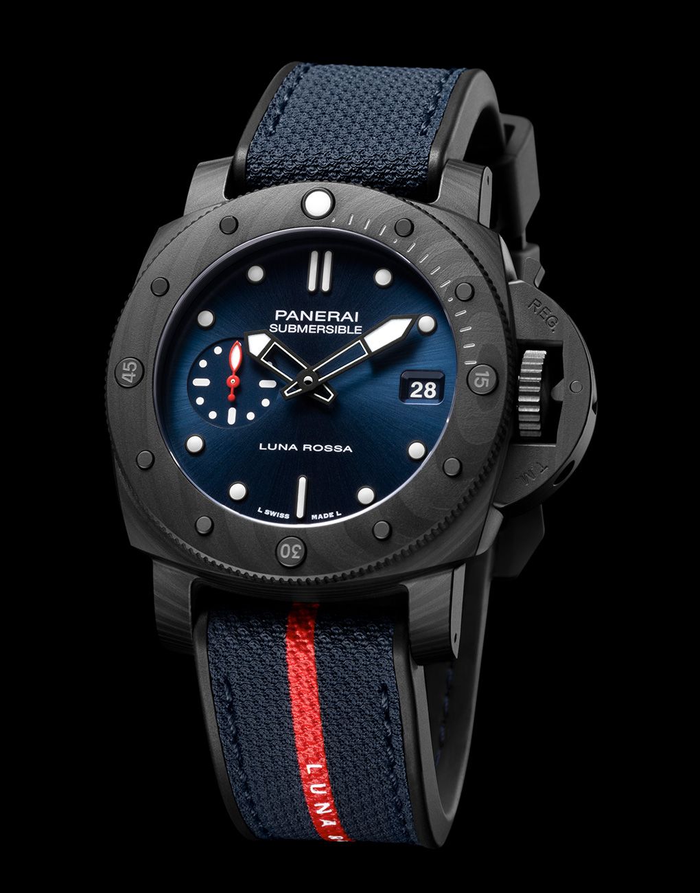 Panerai Submersible Luna Rossa Carbotech™ PAM01563