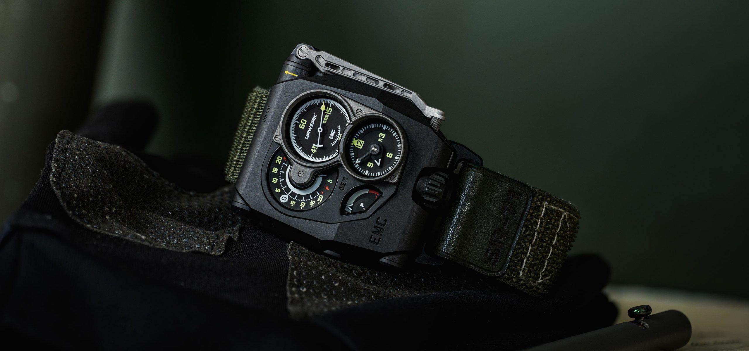 The World's Fastest Stealth Aircraft, A Secret Alloy And The Patented EMC: Recipe Of The New Urwerk EMC SR-71